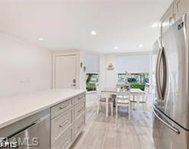 360 Horse Creek Drive - Photo Thumbnail 9