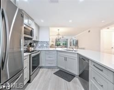360 Horse Creek Drive - Photo Thumbnail 8
