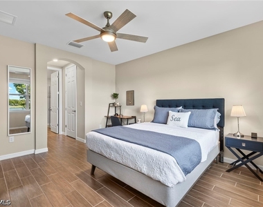 14644 Edgewater Circle - Photo Thumbnail 14