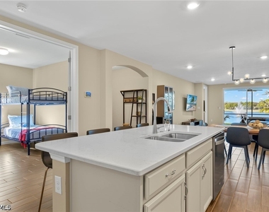 14644 Edgewater Circle - Photo Thumbnail 4