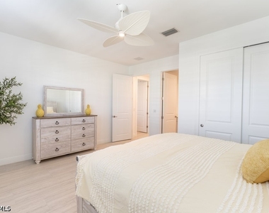16364 Viansa Way - Photo Thumbnail 18
