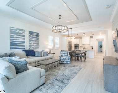 16364 Viansa Way - Photo Thumbnail 9