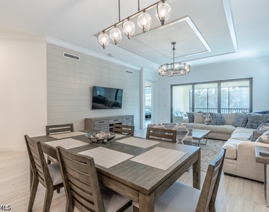 16364 Viansa Way - Photo Thumbnail 7