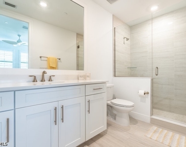 16364 Viansa Way - Photo Thumbnail 19