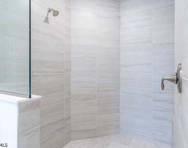 16364 Viansa Way - Photo Thumbnail 14