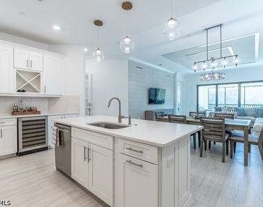 16364 Viansa Way - Photo Thumbnail 4