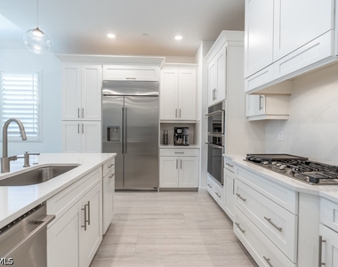 16364 Viansa Way - Photo Thumbnail 5
