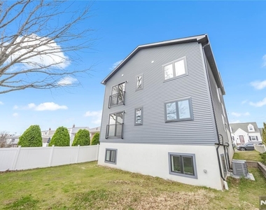 270 Lafayette - Photo Thumbnail 29