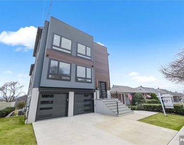 270 Lafayette - Photo Thumbnail 31
