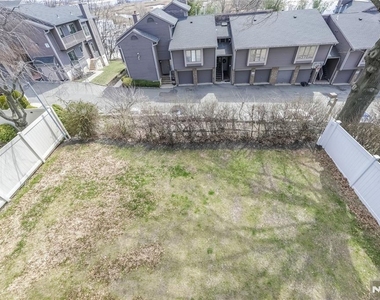270 Lafayette - Photo Thumbnail 7