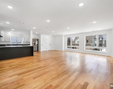 270 Lafayette - Photo Thumbnail 20
