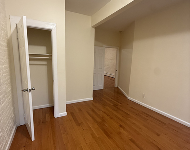 146 Herkimer Street - Photo Thumbnail 6