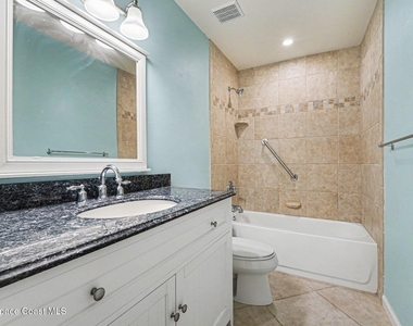 290 Paradise Boulevard - Photo Thumbnail 12