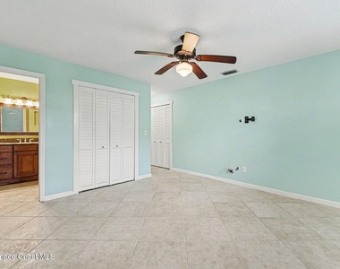 290 Paradise Boulevard - Photo Thumbnail 6
