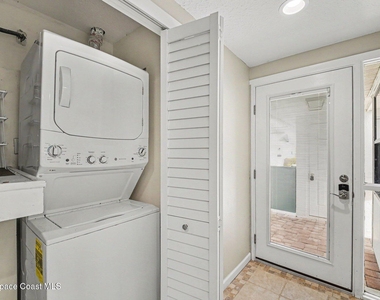 290 Paradise Boulevard - Photo Thumbnail 13