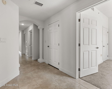 807 Mystic Drive - Photo Thumbnail 3