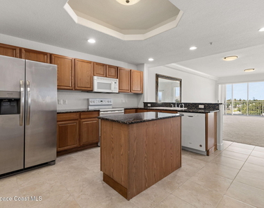 807 Mystic Drive - Photo Thumbnail 8