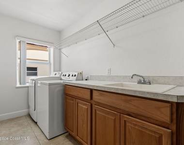 807 Mystic Drive - Photo Thumbnail 16