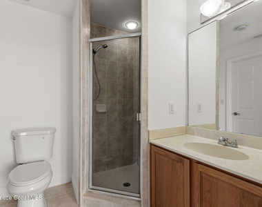 807 Mystic Drive - Photo Thumbnail 15