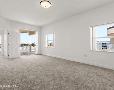807 Mystic Drive - Photo Thumbnail 21