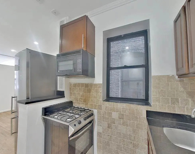 104 Suffolk Street - Photo Thumbnail 2