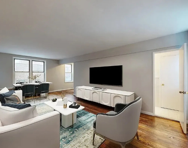 East 58 Street - Photo Thumbnail 2