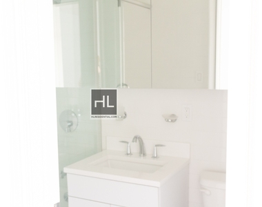 E 16 St - Photo Thumbnail 4