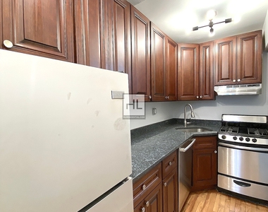 East 58th Street - Photo Thumbnail 1