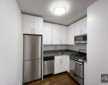 E 16 St - Photo Thumbnail 1