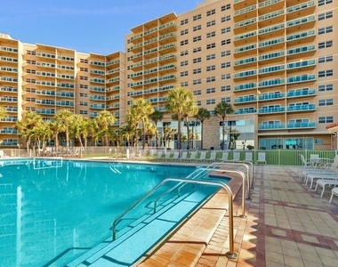 880 Mandalay Avenue - Photo Thumbnail 46