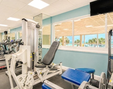 880 Mandalay Avenue - Photo Thumbnail 36