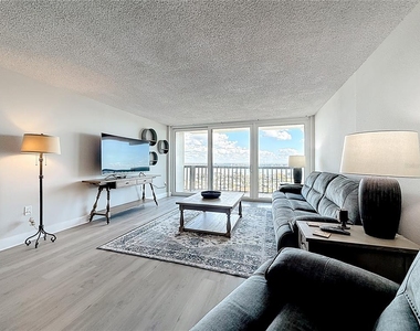 400 Island Way - Photo Thumbnail 16