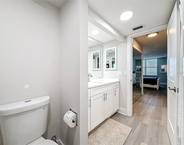 400 Island Way - Photo Thumbnail 28