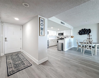 400 Island Way - Photo Thumbnail 2
