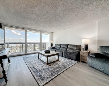 400 Island Way - Photo Thumbnail 17
