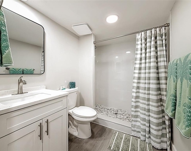 400 Island Way - Photo Thumbnail 41