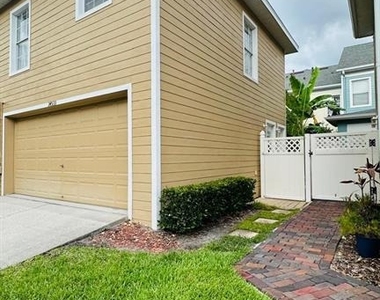 14533 Cotswolds Drive - Photo Thumbnail 20