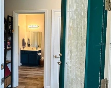 14533 Cotswolds Drive - Photo Thumbnail 2