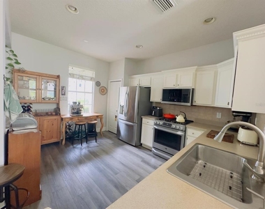 14533 Cotswolds Drive - Photo Thumbnail 5