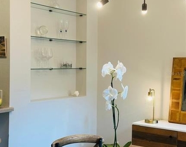 14533 Cotswolds Drive - Photo Thumbnail 8