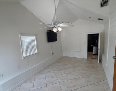 702 W Peninsular Street - Photo Thumbnail 24