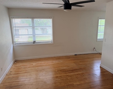 702 W Peninsular Street - Photo Thumbnail 11