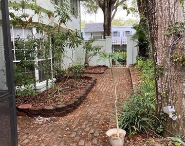 14405 Burgundy Square - Photo Thumbnail 2