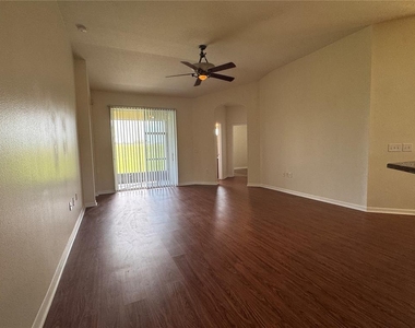 317 Down Pine Drive - Photo Thumbnail 4
