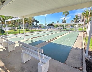 7600 Sun Island Drive S - Photo Thumbnail 23