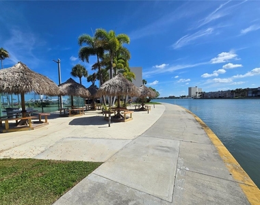 7600 Sun Island Drive S - Photo Thumbnail 19