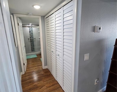 7600 Sun Island Drive S - Photo Thumbnail 7