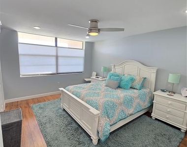 7600 Sun Island Drive S - Photo Thumbnail 8
