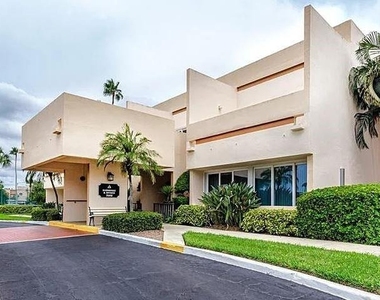 7600 Sun Island Drive S - Photo Thumbnail 24