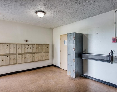 2310 Denmark St - Photo Thumbnail 27